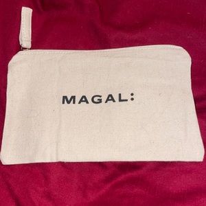 Magal canvas bag.